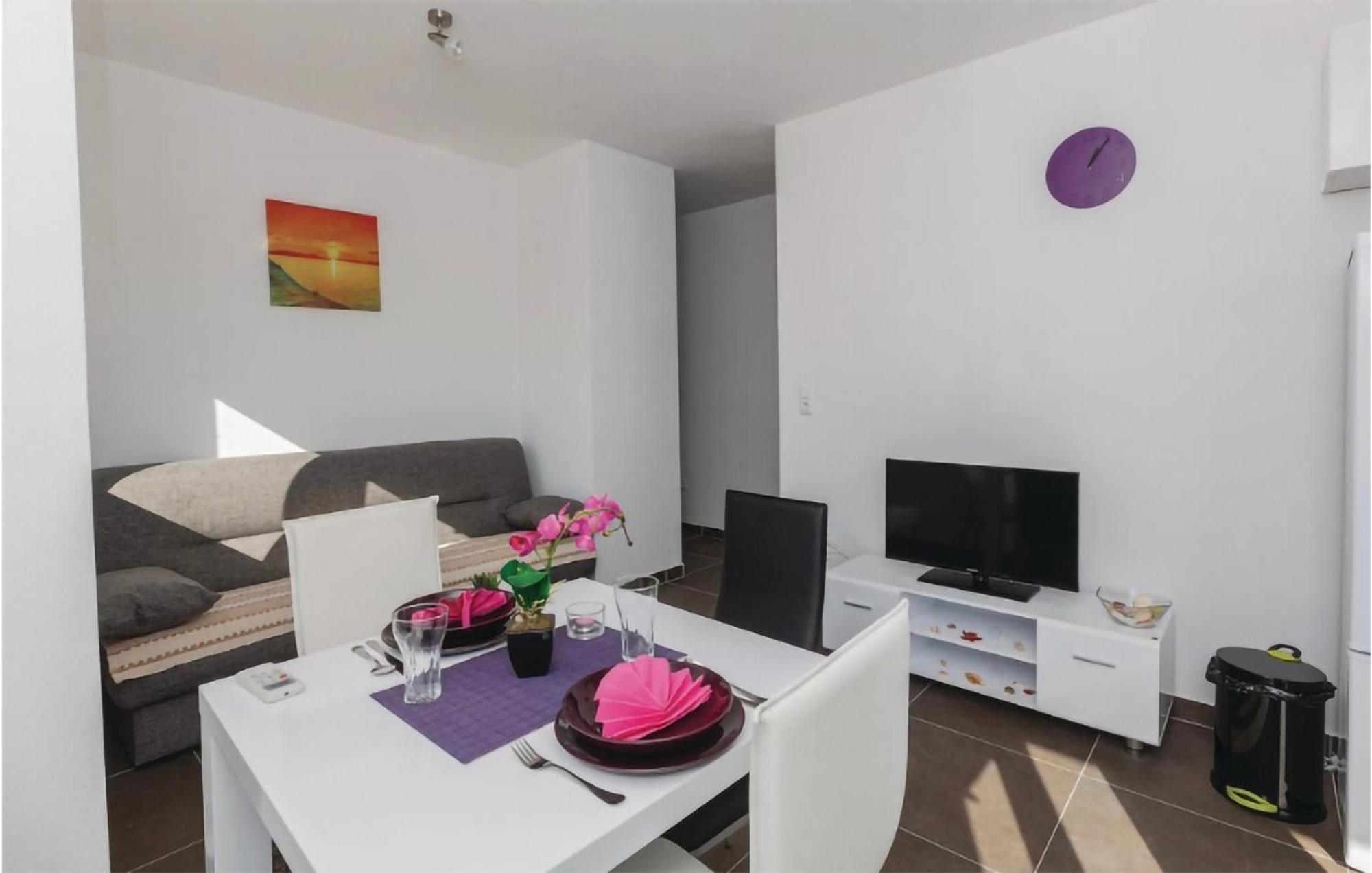 Amazing Apartment In Saldun With Wifi Trogir Exterior photo