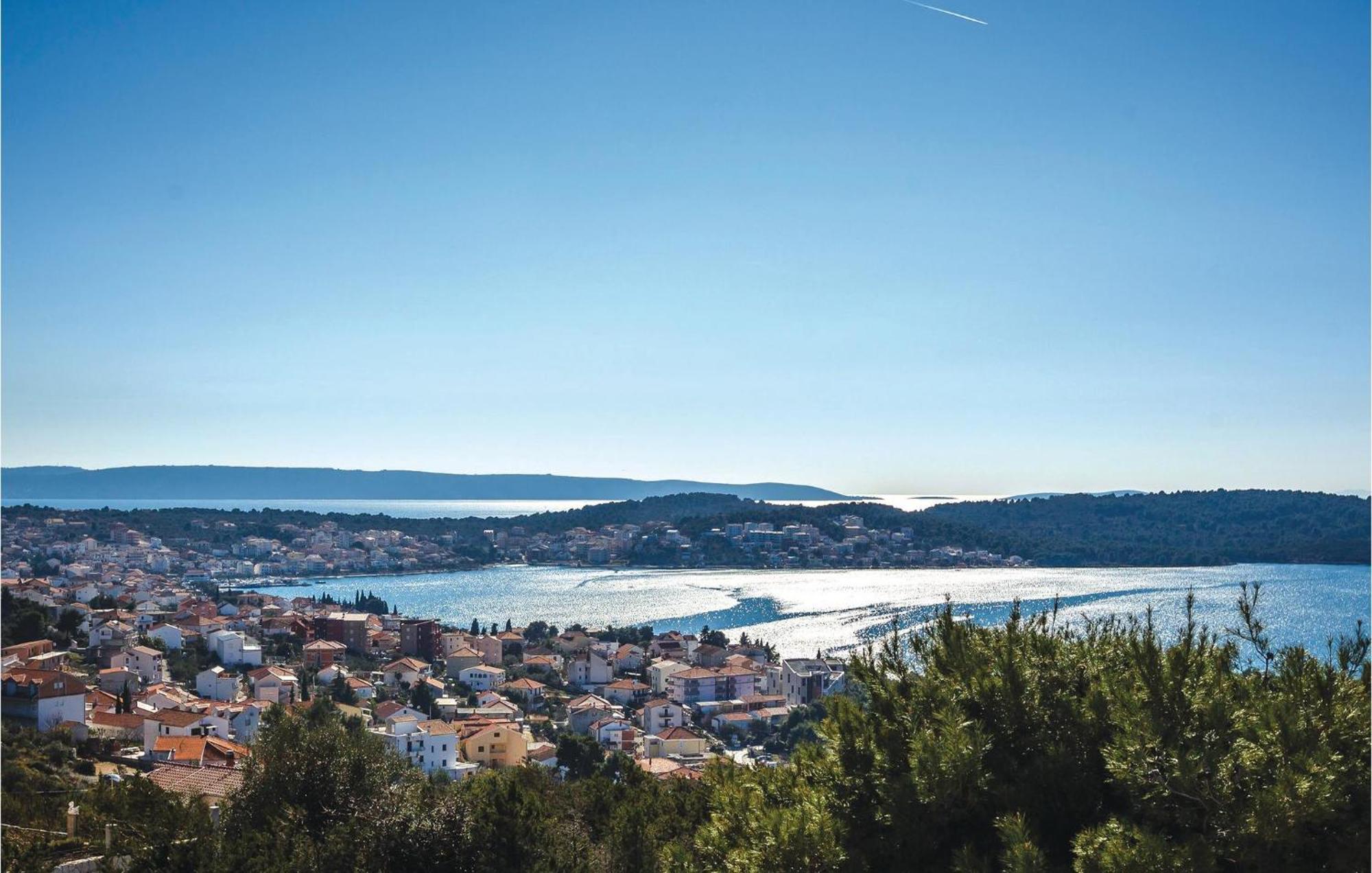 Amazing Apartment In Saldun With Wifi Trogir Exterior photo